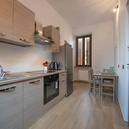 Cantikhouse - Free Wifi & Smartv Apartment *