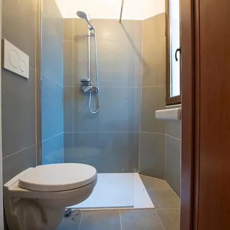 Cantikhouse - Free Wifi & Smartv *